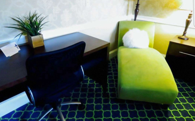 Rodeway Inn Logan International Airport