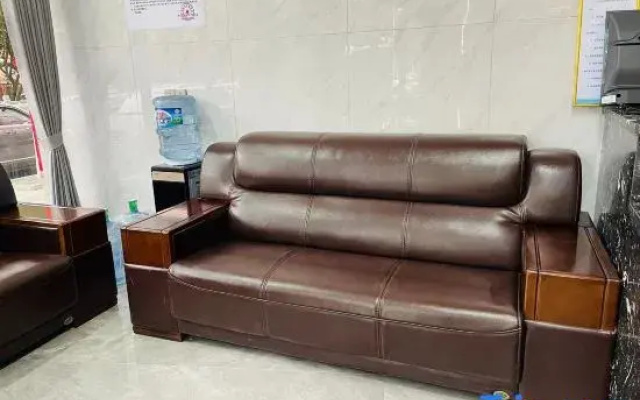 Xinlong Hotel, Dongfang