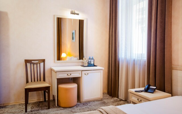 Hotel Sharden