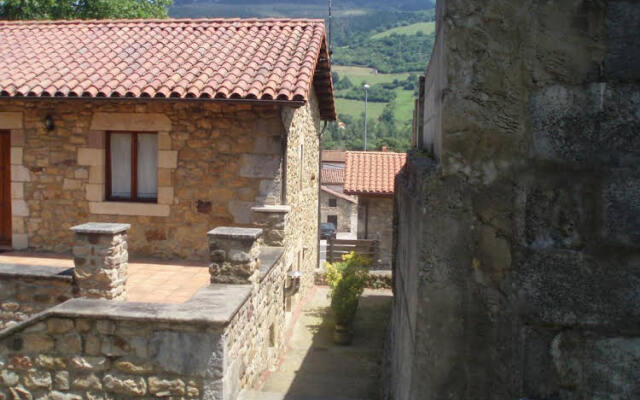 La Casa Vieja De Alceda