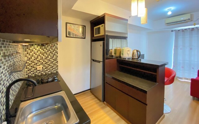 Elegant And And Spacious 1Br The Wave Kuningan Apartment