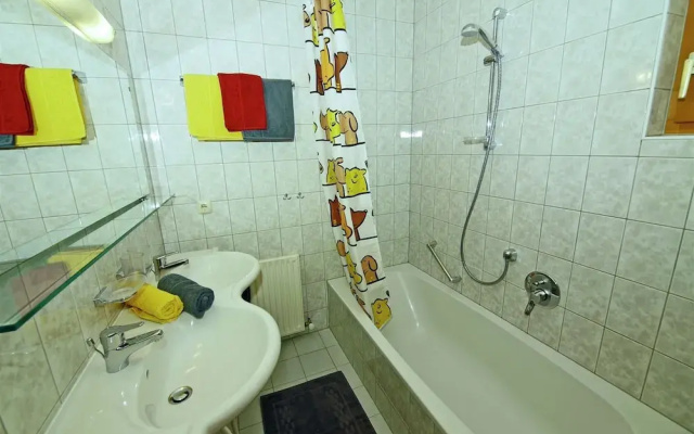 Apartment With Panoramic Views in Fiss