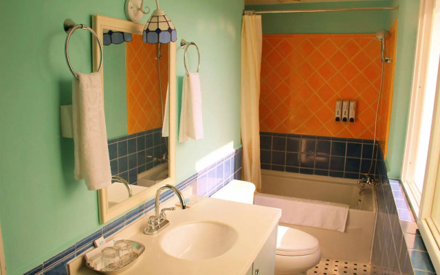 Michael's Inn & Suites