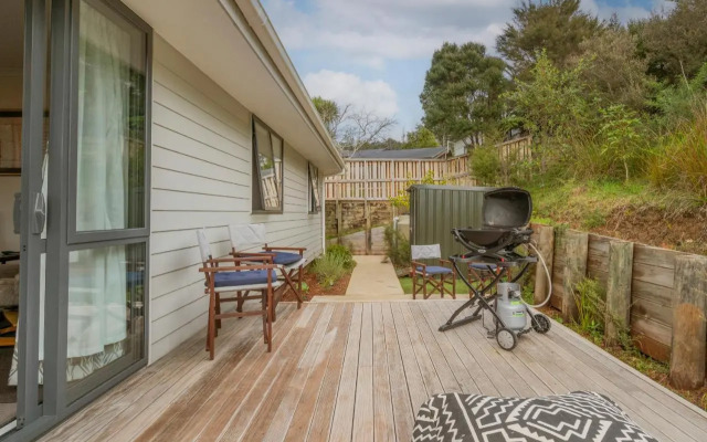 Manuka Lodge - Tairua Holiday Home