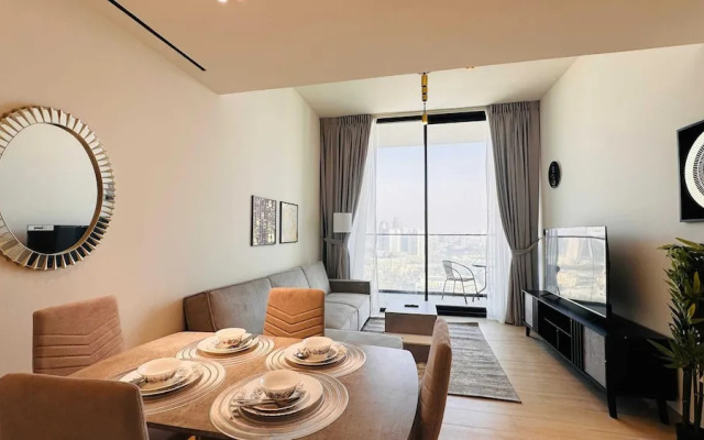 OYO HOME 1455 Premium 1 Bed Apartment