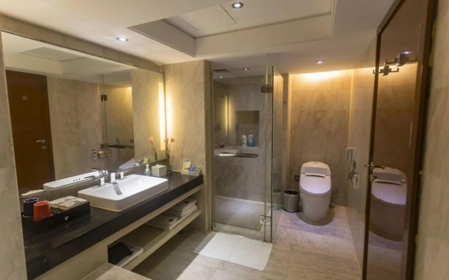 Manhattan Kinlen Hotel - Shishi