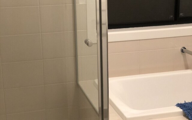 Apple House Tarneit North