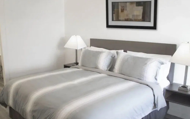 Bowmanville Marina Inn & Suites