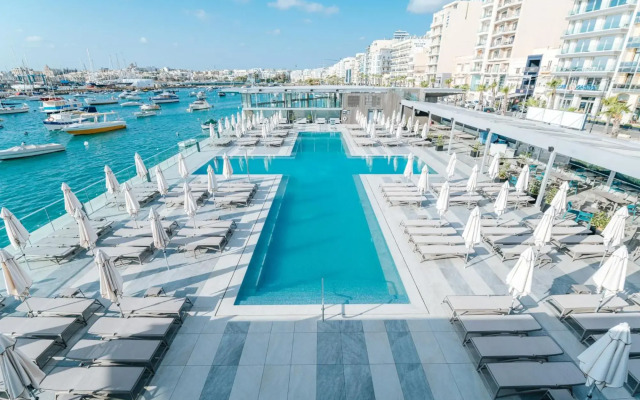Blubay Apartments by ST Hotels