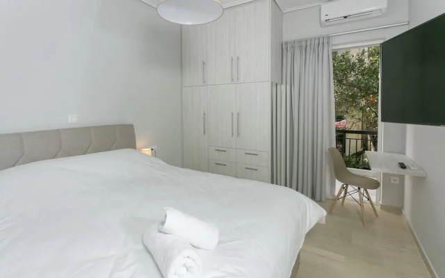 Stylish and Modern Apartment in the Heart of Athens