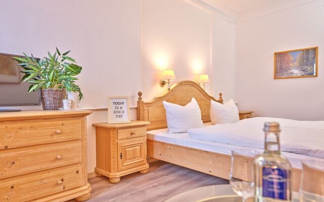 Amweia Hotel & Restaurant