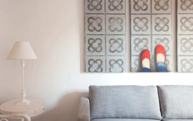 Modern 3 Bedroom Flat With Terrace in Lesseps