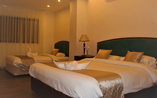 New MerryLand Hotel