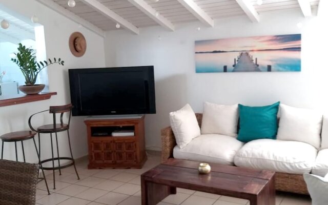 House With 2 Bedrooms in Le Gosier, With Enclosed Garden and Wifi - 3 km From the Beach