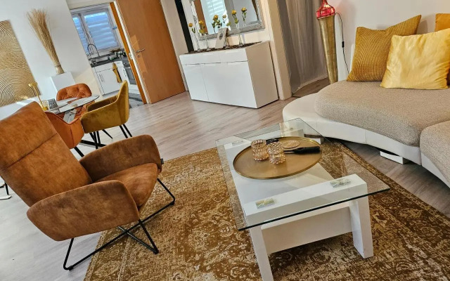 Lounge 1