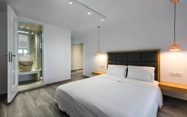Hotel Thireas
