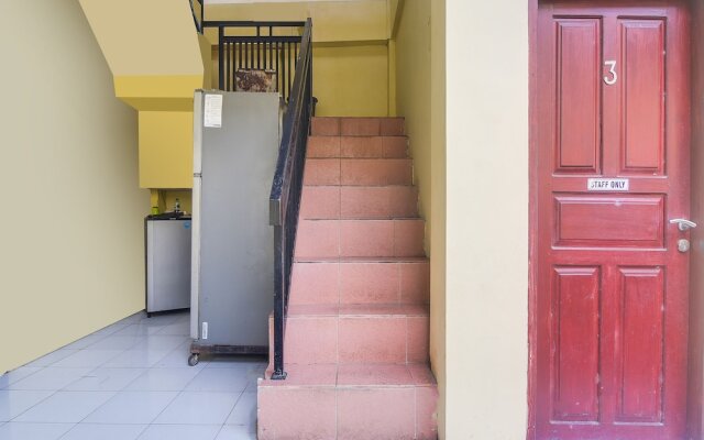 SPOT ON 92000 3m Kost Dan Homestay