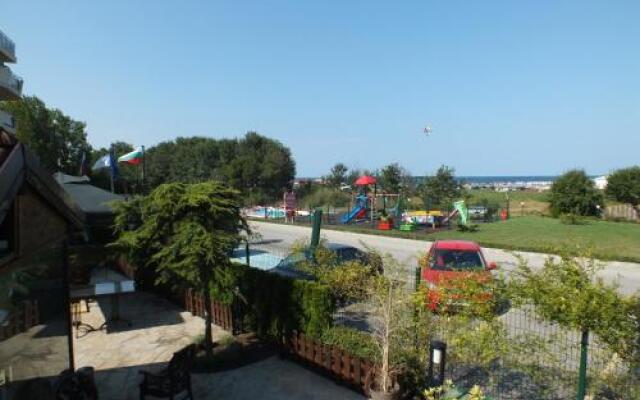 Al Rial Beach Apartments