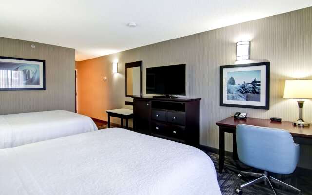 Hampton Inn & Suites by Hilton Calgary-Airport