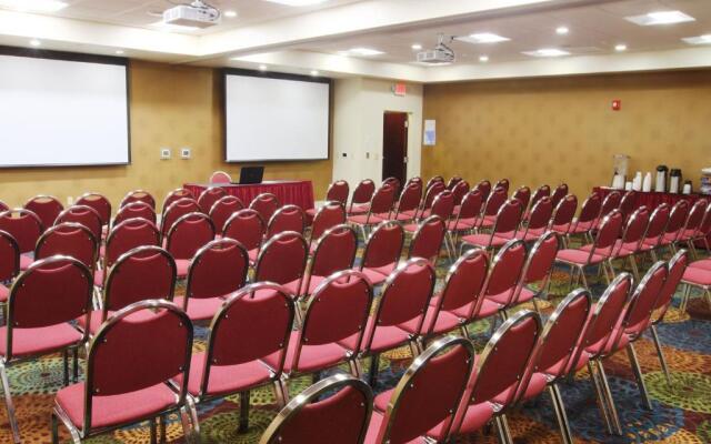 Holiday Inn Express & Suites Pittsburgh West - Greentree by IHG