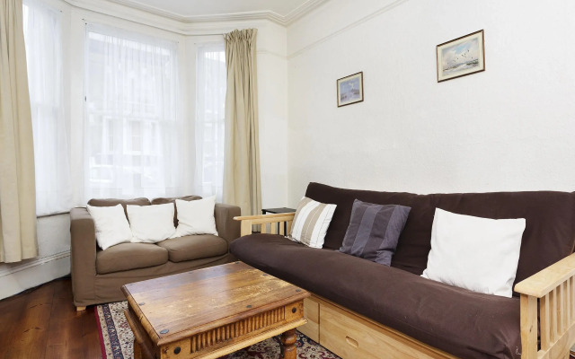 Veeve  1 Bed Garden Flat Bloom Park Road Fulham