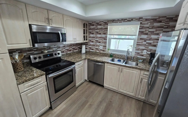 Luxurious & Spacious Townhouse in Prime Location