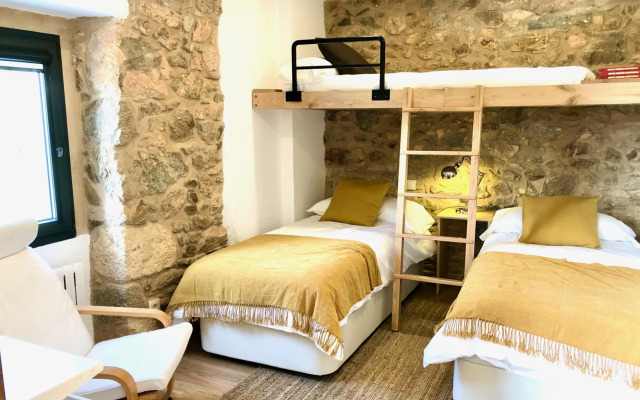 The Cliffs - Galleon Amieiro