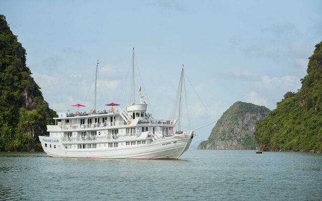 Paradise Sails Cruise Ha Long