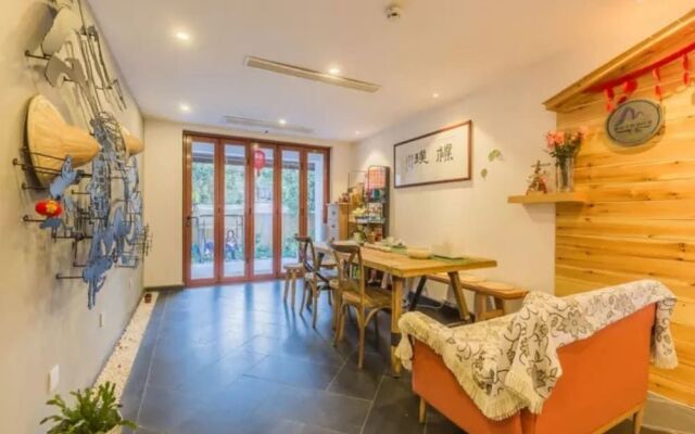 Floral Hotel Hangzhou Pupu