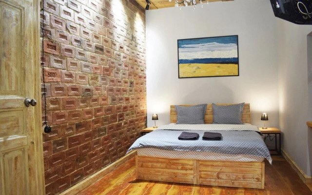 Loft style Apartment on Virmenska 13