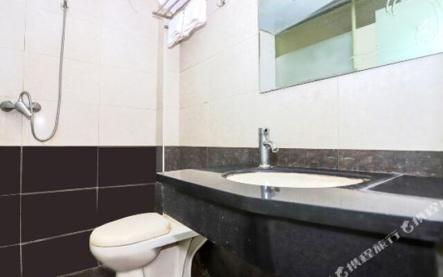 Huaiyang Business Hotel