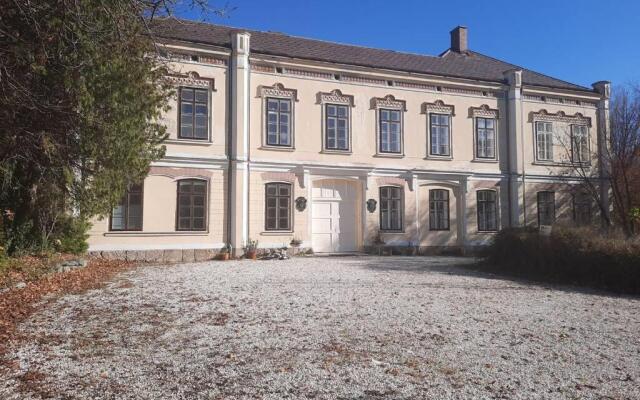 Sisi-Schloss Rudolfsvilla - Appartement Franz Joseph