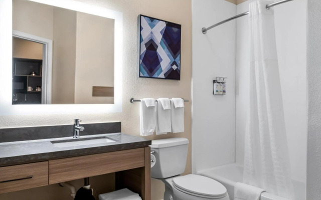 Candlewood Suites VICTORIA by IHG