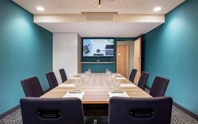 Courtyard by Marriott Paris Charles de Gaulle Central Airport