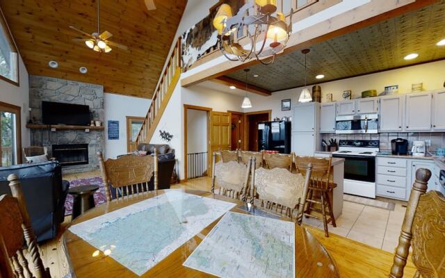 Horsin Around Tennessee