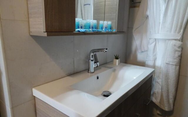 Santo Riviera House