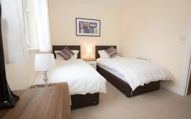 White Star Apartments