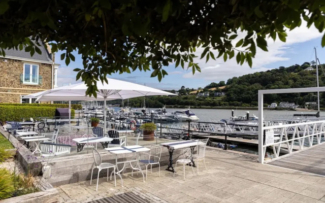 The Masts 37 Dart Marina