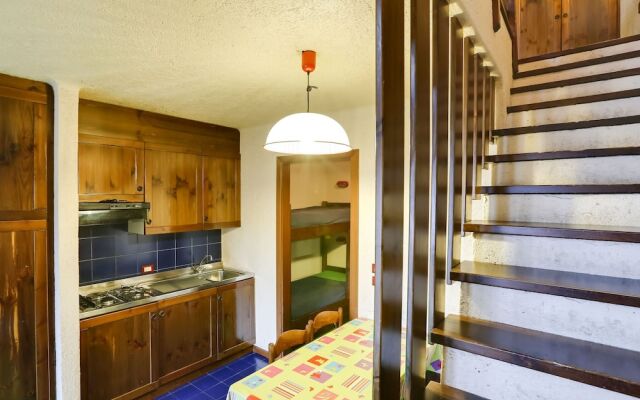 Pretty Holiday Home in Artogne With Patio