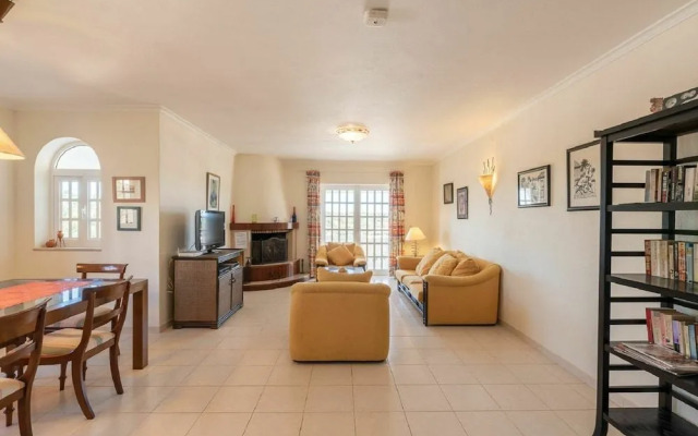 Superior Holiday Home in Albufeira With Private Pool