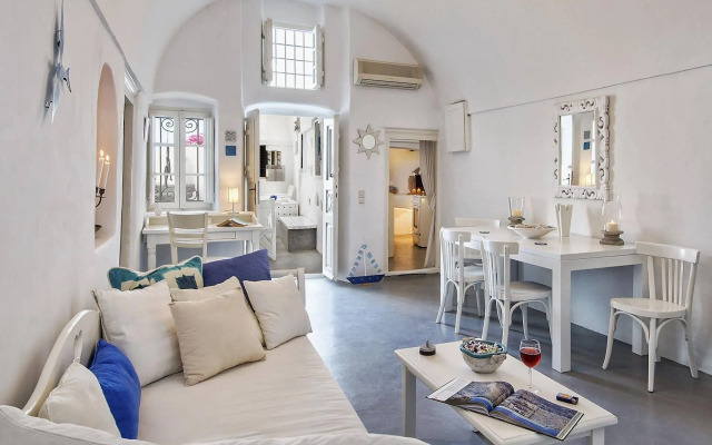 White Cave Private Villa