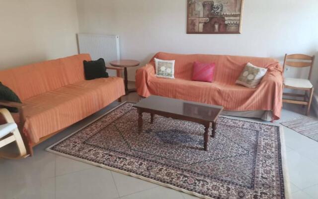Quiet Apartment Close to the Center of Trikala