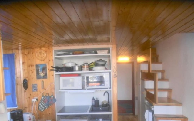 Studio in Bourg-Saint-Maurice, with Wonderful Mountain View, Pool Access, Furnished Balcony