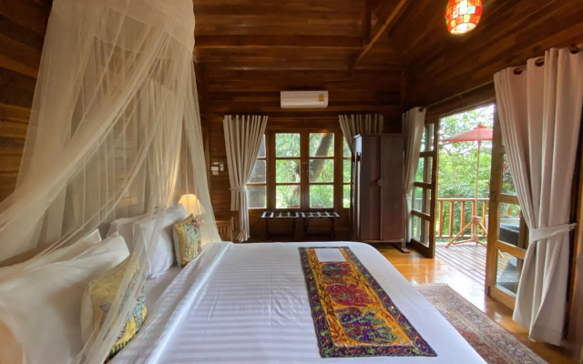 Nan Seasons Boutique Resort