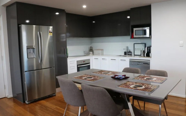 City Fringe Boutique Parkland 2 Bedroom Apartment