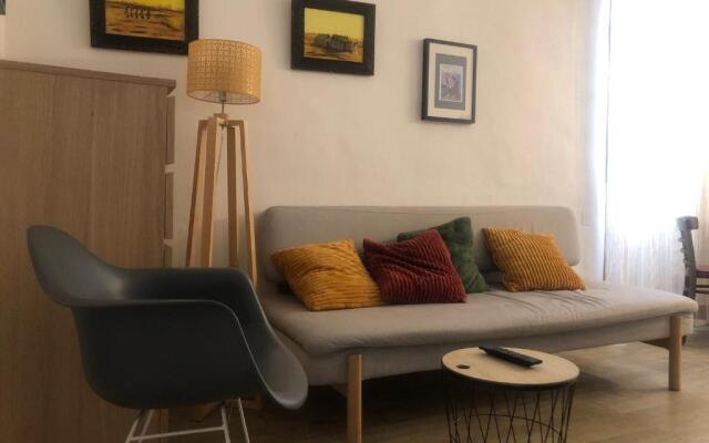 Appt 2 chambres au centre ville 3è