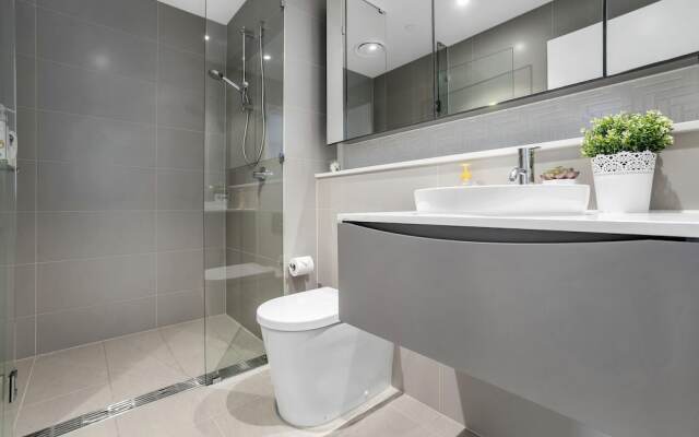 I02 China Town Luxury Service Apartment