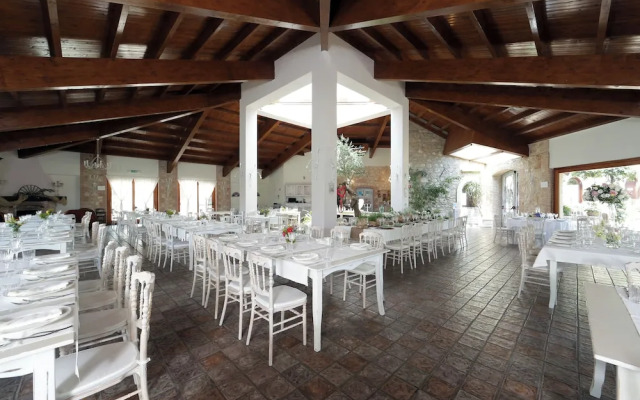 Valle Dell'Aquila Country House
