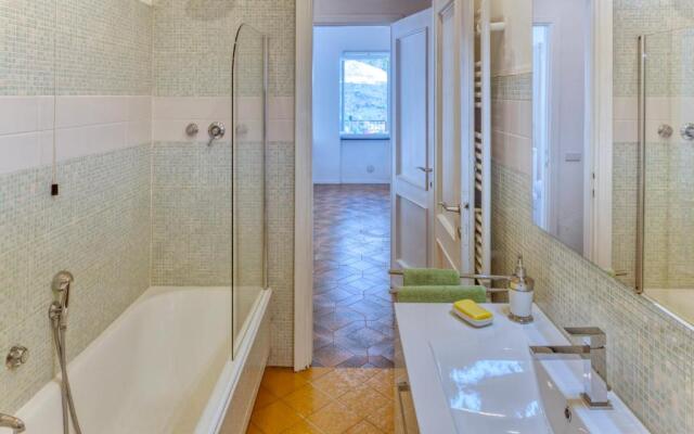 MARLA House Sea View