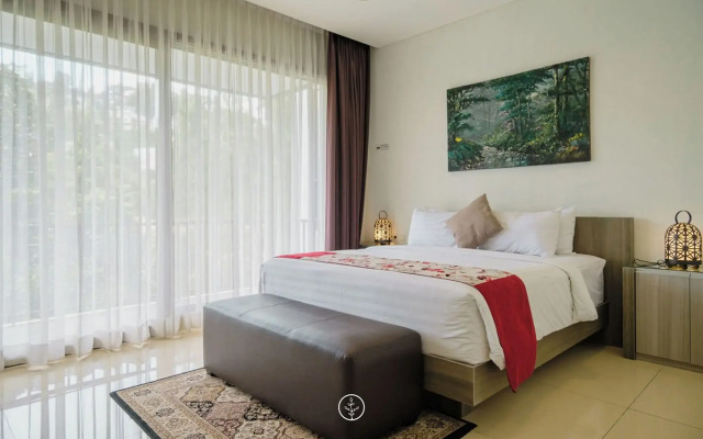 Chamomile Hill View 6BR Villa pool and movie room